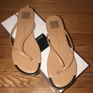 Dolce Vita Leather flip-flops in great condition